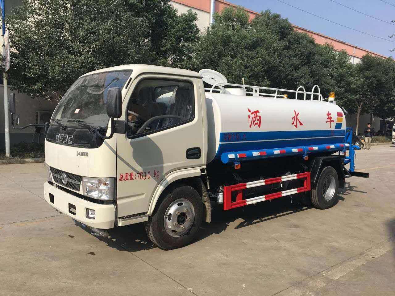 5噸灑水車在哪里有賣？湖北楚勝汽車13886887089